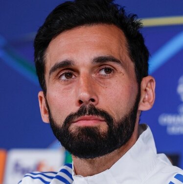 Álvaro Arbeloa, entrenador del Real Madrid, defendió a Kylian Mbappé, asegurando que sabe perfectamente lo que significa jugar en ese equipo.