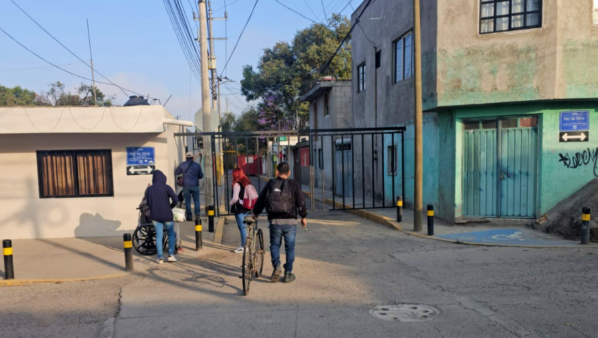 Colocan reja en colonia Viveros del Valle y cobran para dejar pasar | Daniel Hernández