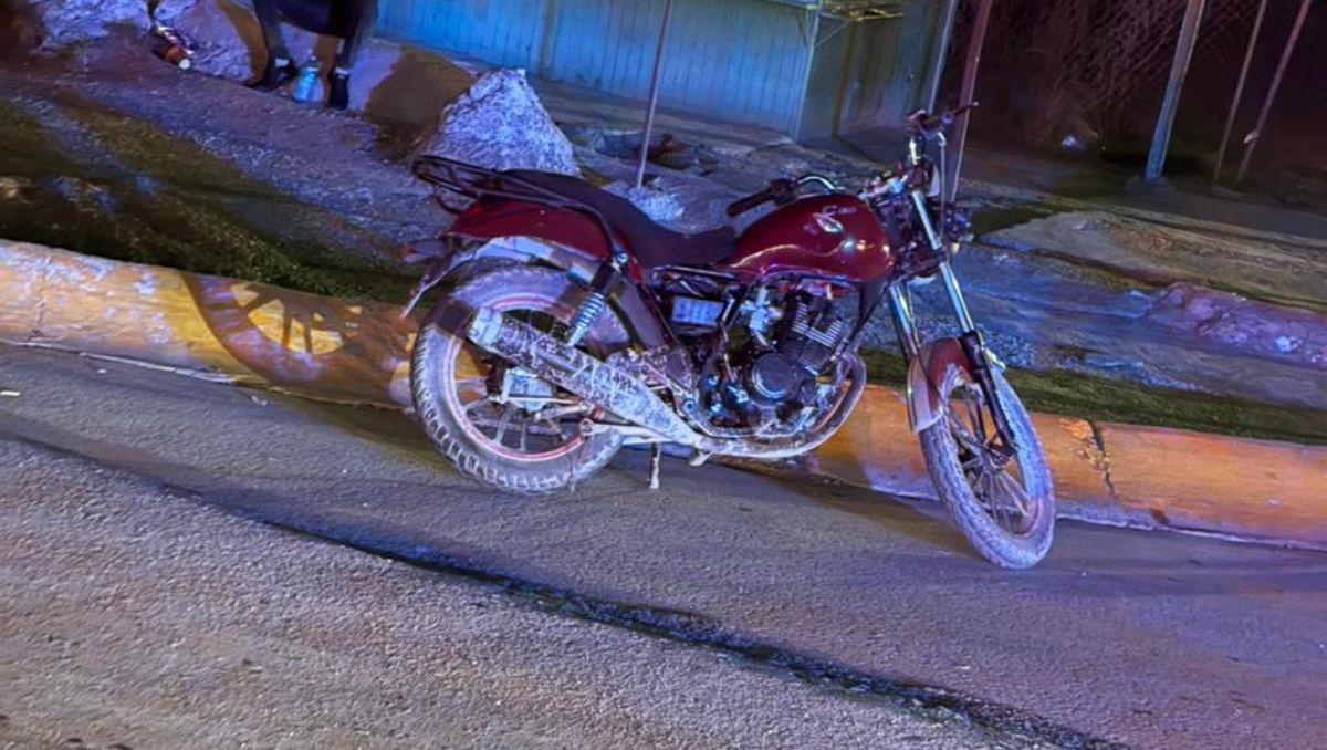 Conductora provoca colisión de motociclista. | Especial