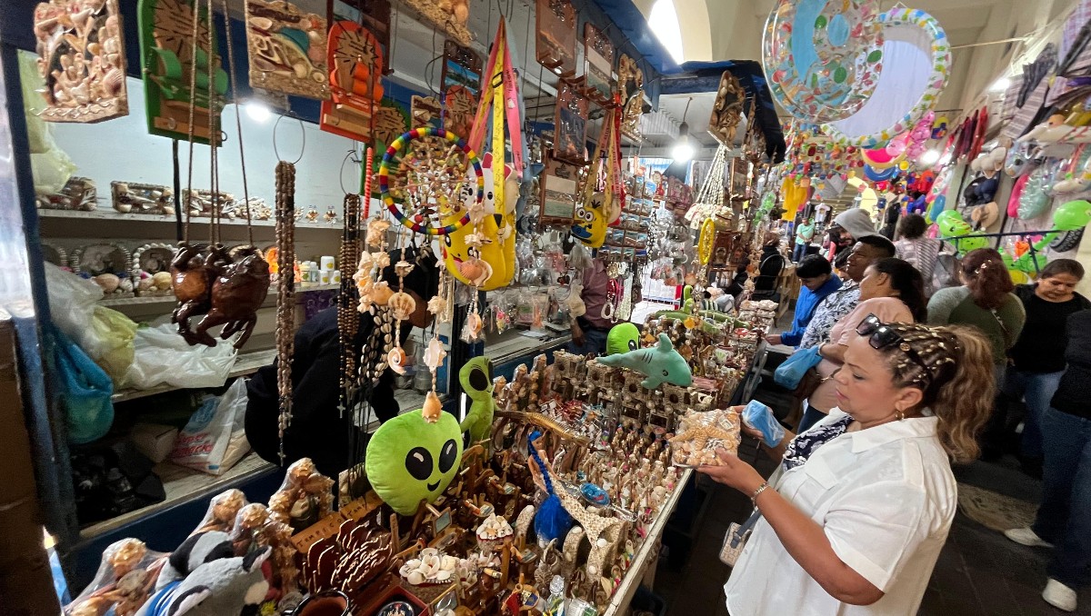 Exigen una regulación de los comerciantes de artesanías en Tampico. (Yazmín Sánchez)