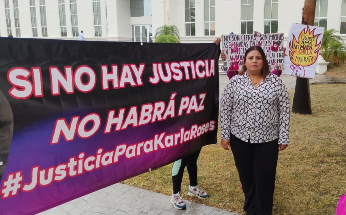 Posponen juicio de Karla Roses por tercera ocasión. | Mario Juarez