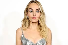 Vanity Fair elimina contenido tras declaraciones de Chloe Fineman