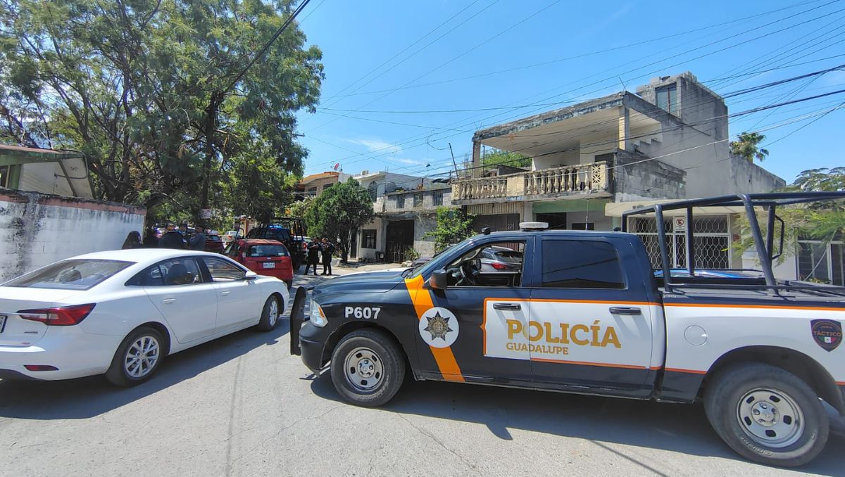 La zona permaneció resguardada por uniformados municipales. Agustín Martínez