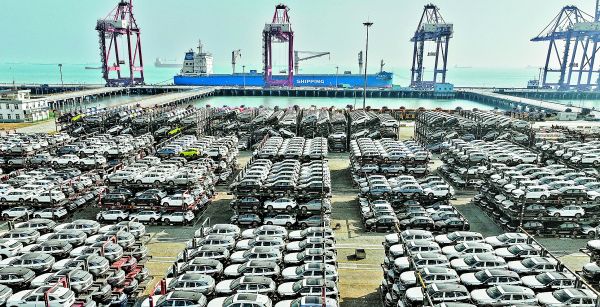 La exportación de vehículos eléctricos es parte fundamental de su poderío económico. AP