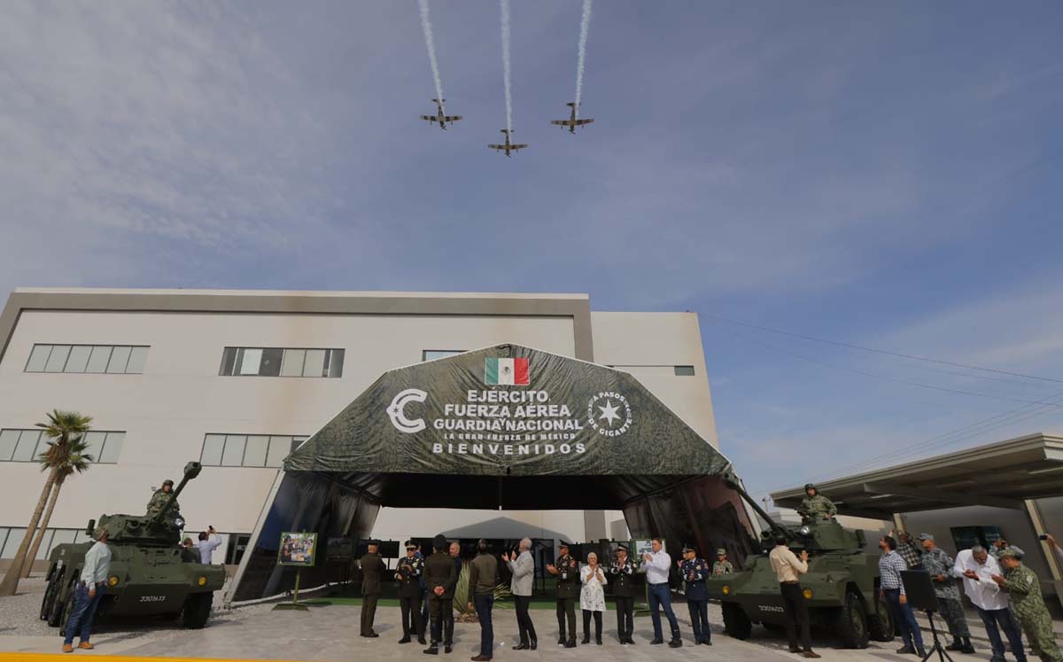 Inauguran expo militar 'La Gran Fuerza de México' en Torreón. | Foto: Manuel Guadarrama