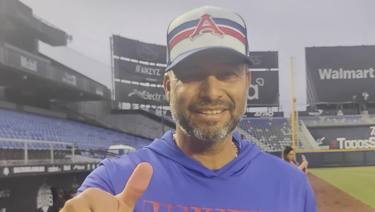 Juan Gabriel Castro aplaude llegada de Henry Blanco a Sultanes de Monterrey (Tomás López)