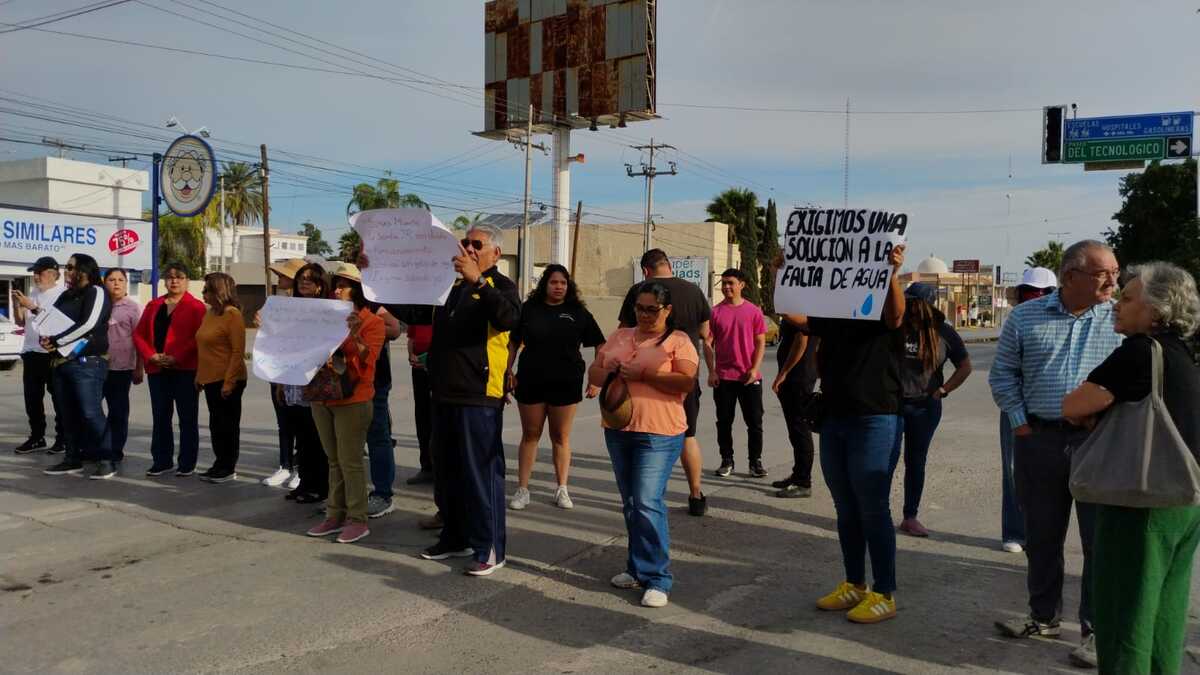Manifestación en calzada Saltillo 400. | Manuel Guadarrama
