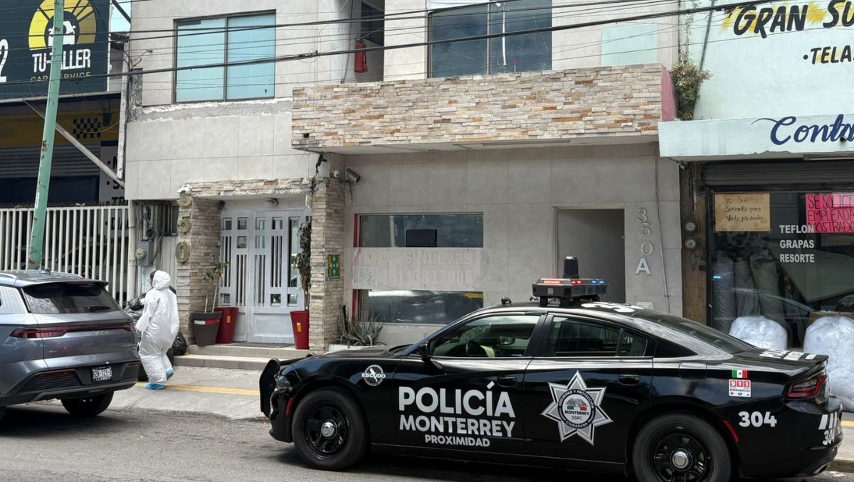 El martes se realizó un cateo en el edificio donde ocurrió el crimen. Édgar Plata