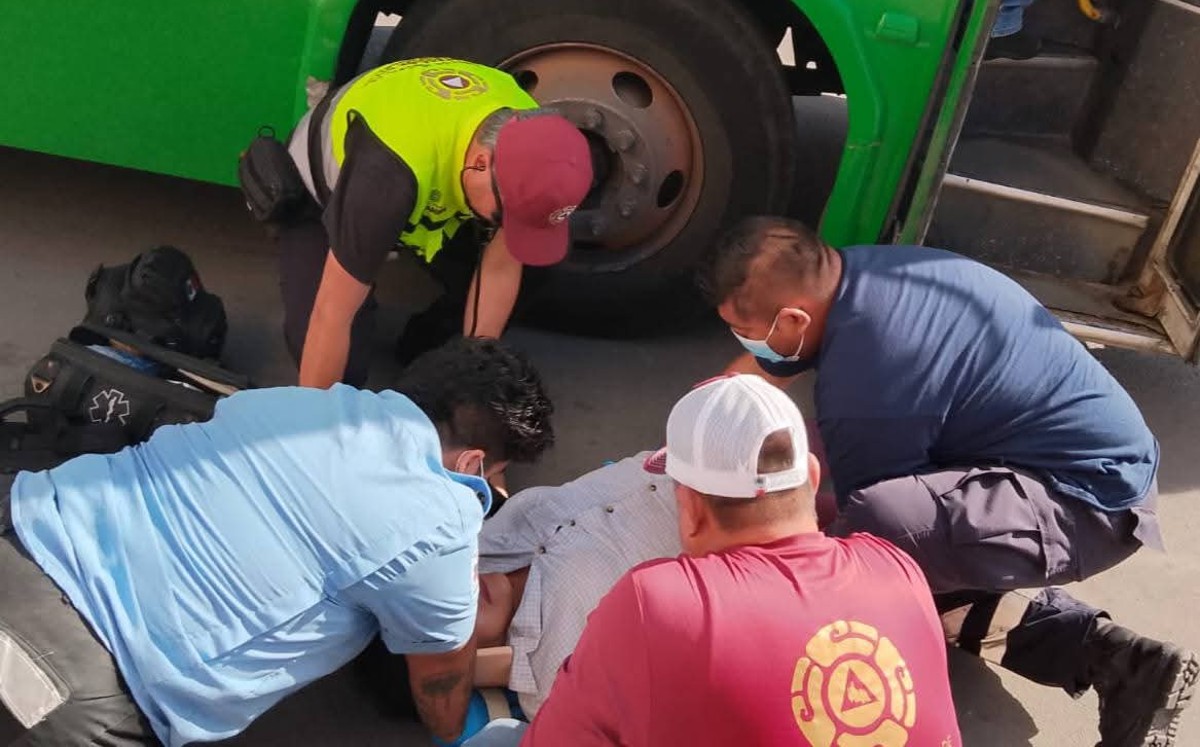 Protección Civil atendió a mujer quien cayó del transporte público en Altamira.