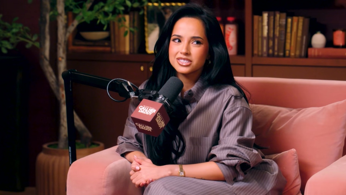 Becky G  habla sobre su dificil juventud con la adicción de su papá | Especial