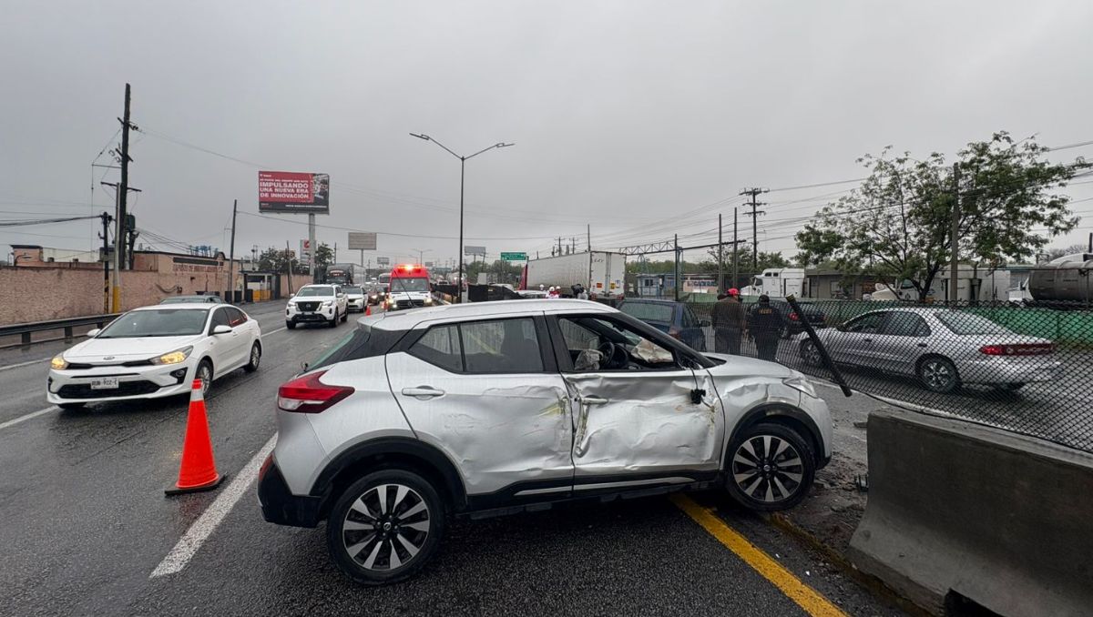 Un carril central de cada sentido se encuentra obstaculizado | Pedro Delgado
