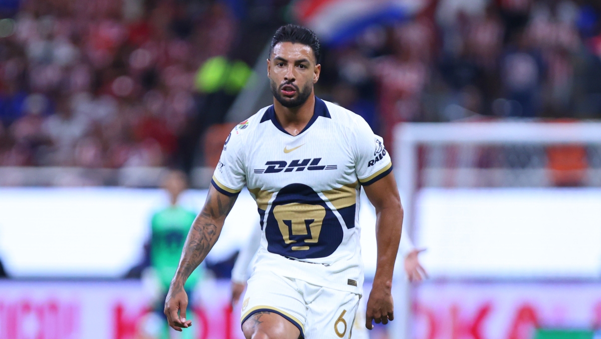 Nathan Silva asegura que no era penal sobre Alvarado en el partido contra Chivas (Imago7)