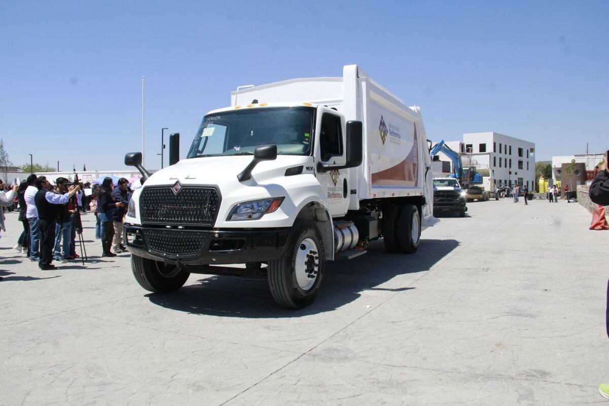 Nuevos camiones recolectores de basura en Mineral de la Reforma