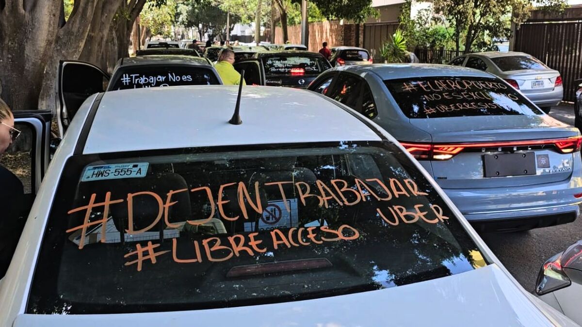 Uber y DiDi en Aeropuerto de Guadalajara: Conductores exigen acceso legal (Juan Carlos Munguía)