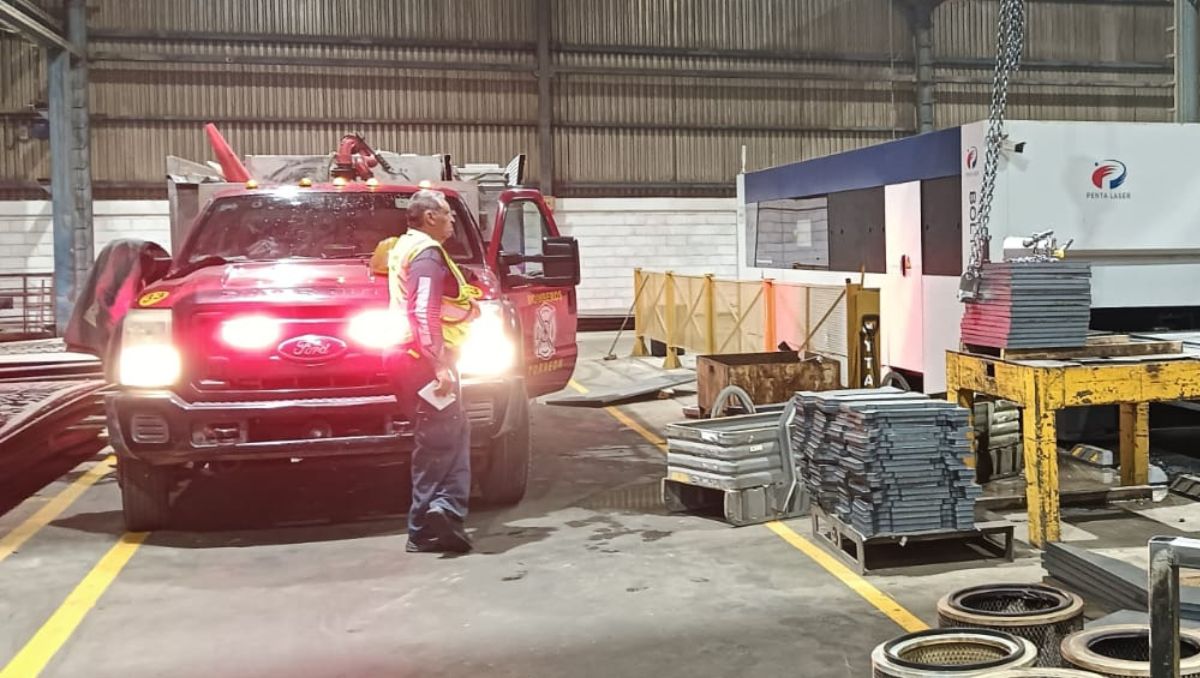 Bomberos se movilizó al bulevar Mieleras , y al ingresar atacaron el incendio que no logró propagarse ni causar más daños. | Especial