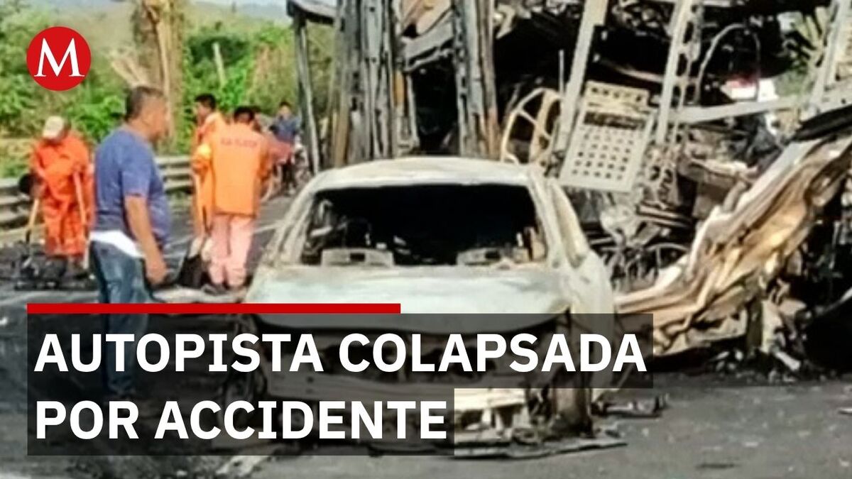 Cierre total en la Tinaja Cosoleacaque por impactante incendio de tractocamiones