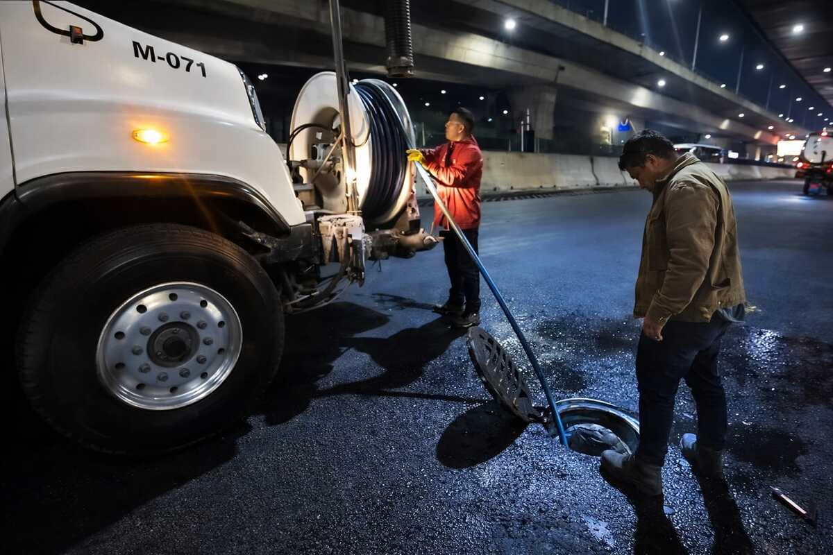 Además del desazolve también se han rehabilitado vías y alumbrado publico. | Foto: Especial