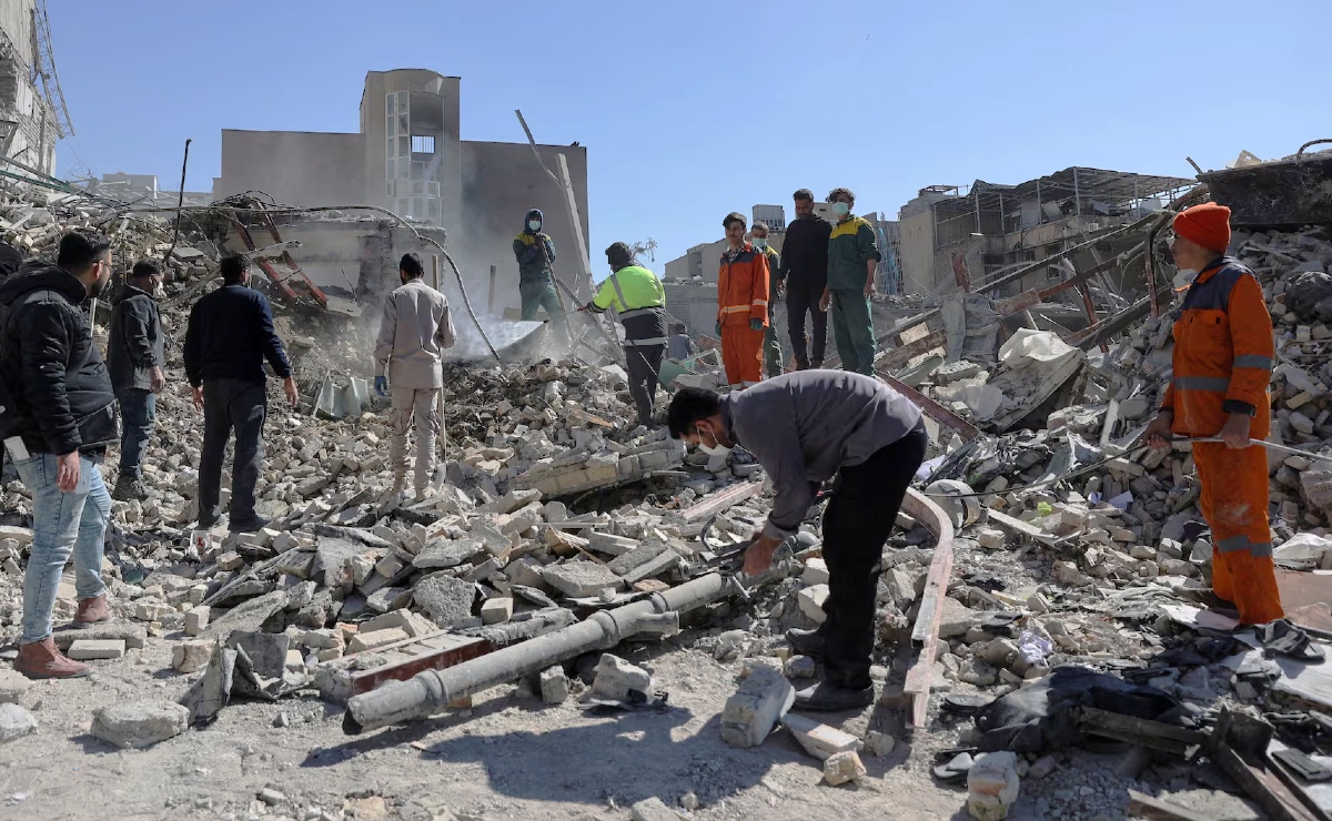 Escombros tras un ataque de Israel y Estados Unidos en Teherán, Irán, el 3 de marzo de 2026. (EFE)