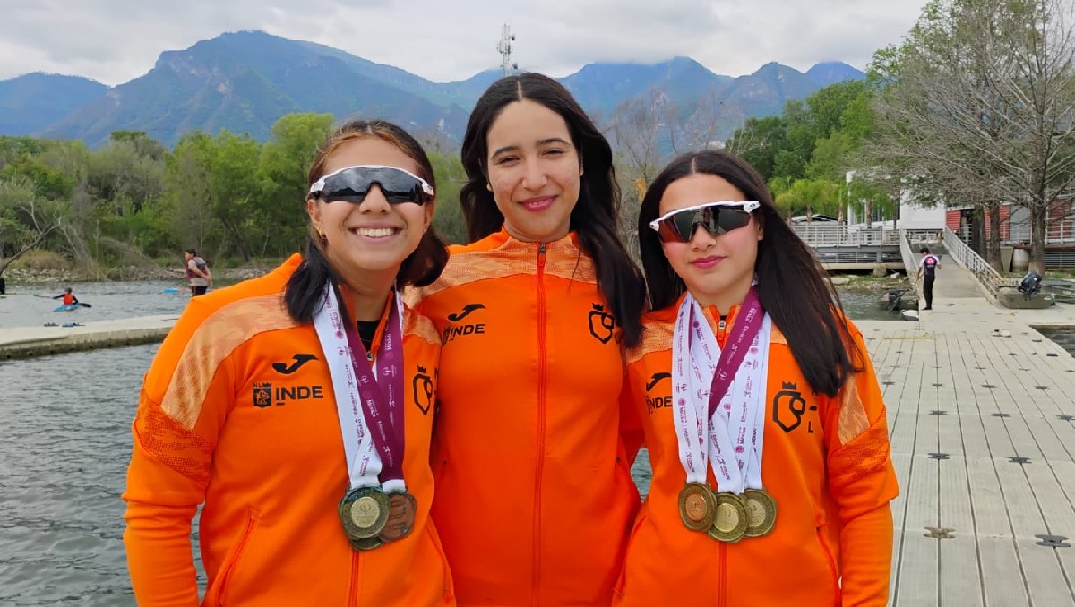 Kayakistas  Rebeca de la Cruz, Dana Fernanda Cárdena y Eimy Carolina Saldaña (Martha Cedillo)