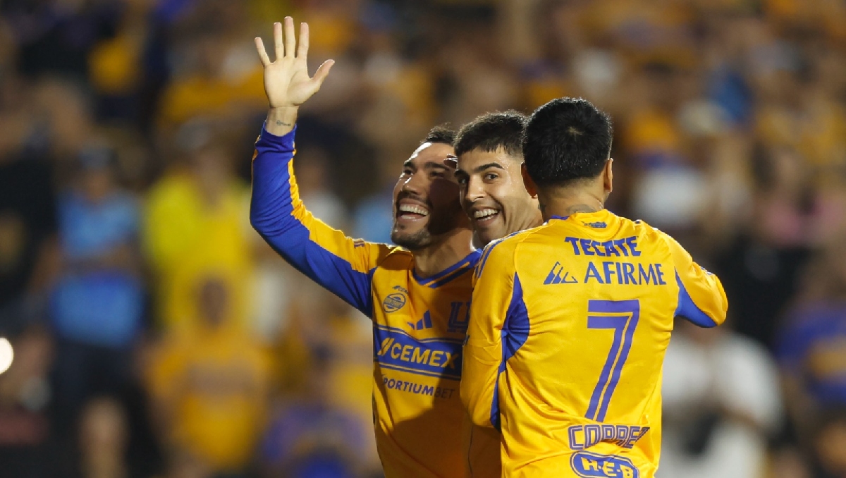 Brunetta comanda la victoria de Tigres sobre Chivas con un doblete (Jorge López)