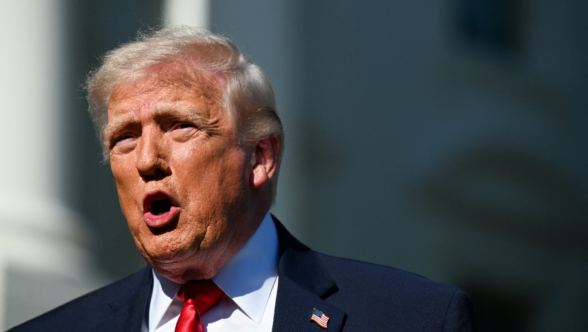 #AlMomento
Trump acusa a Irán de 'extorsión mundial' y advierte que Marina de EU bloqueará el estrecho de Ormuz