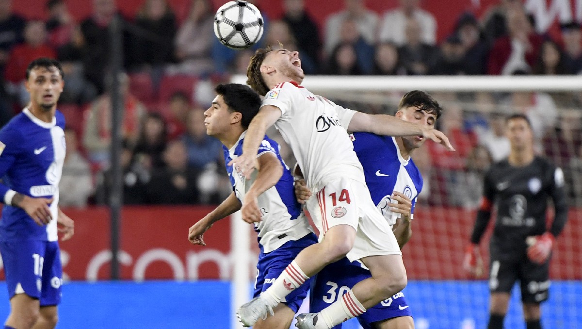 Obed Vargas y Atlético de Madrid caen ante el Sevilla en LaLiga de España (AFP)