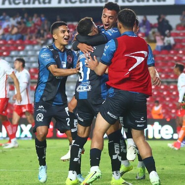 Con doblete de Mateo Coronel, Querétaro derrotó a Necaxa en casa y conserva opciones para meterse a liguilla de la Liga MX