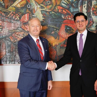 Roberto Velasco se reunió con el embajador de EU en México.