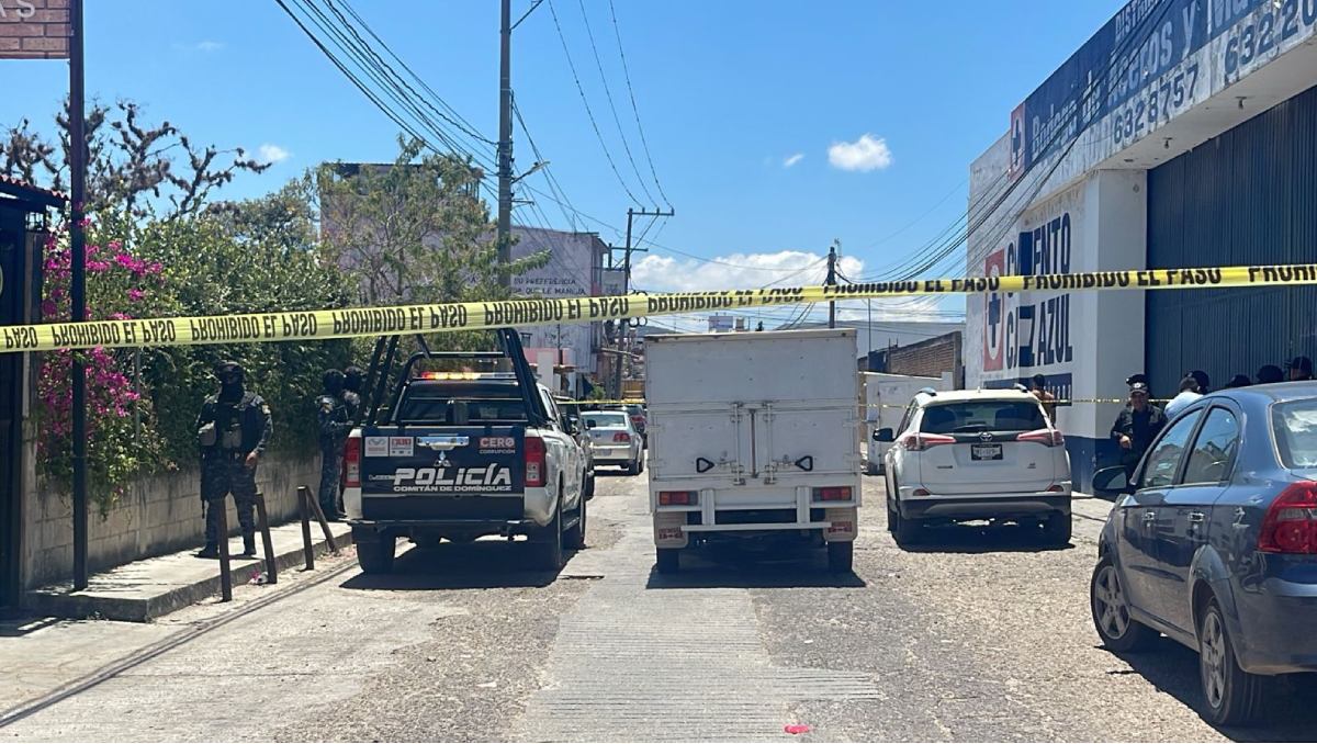 La zona fue acordonada y la vialidad permaneció cerrada aproximadamente una hora.