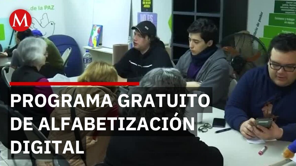 Estudiantes del Tec enseñan tecnología a adultos mayores