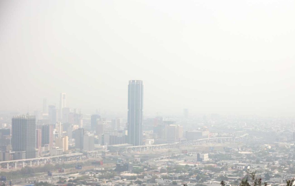 Diputados exigen la actualización de la NOM relativa a los riesgos a la salud por la mala calidad del aire en la metrópoli. | Jorge López