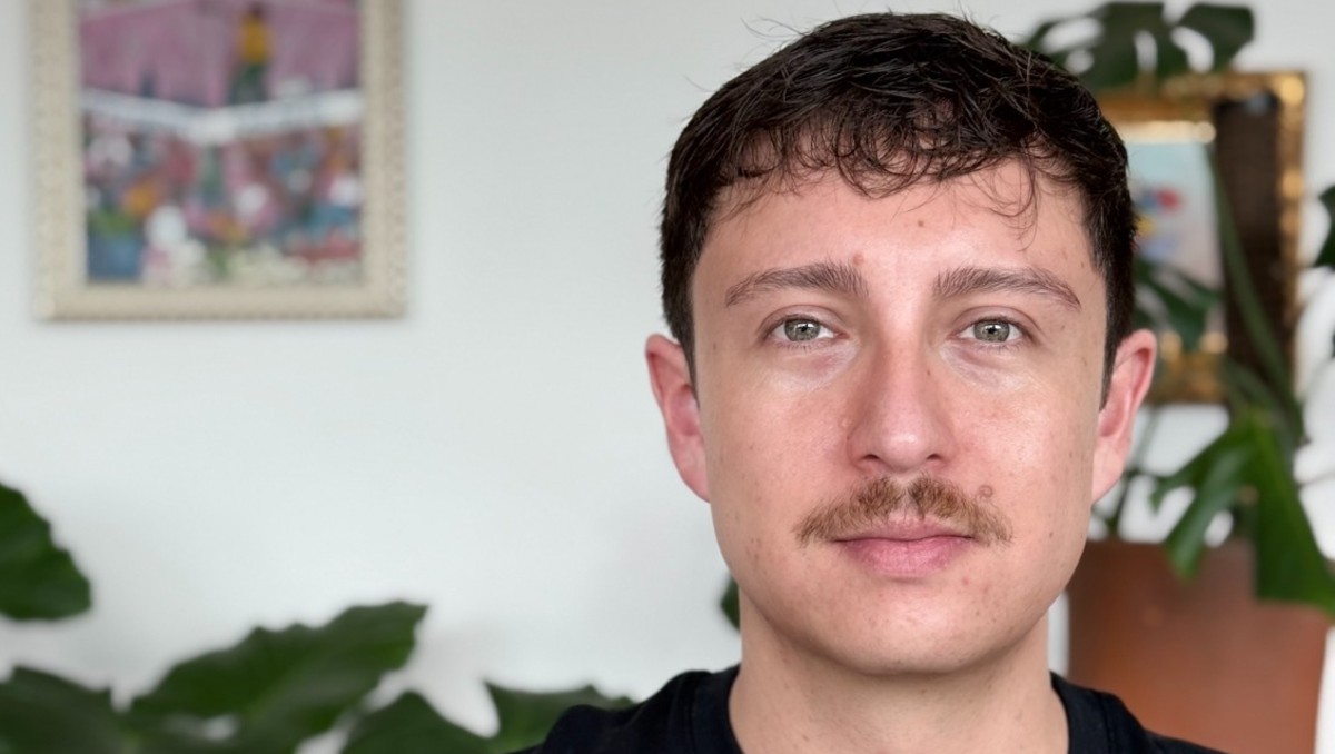 El escritor chileno presenta su novela. | Cortesía