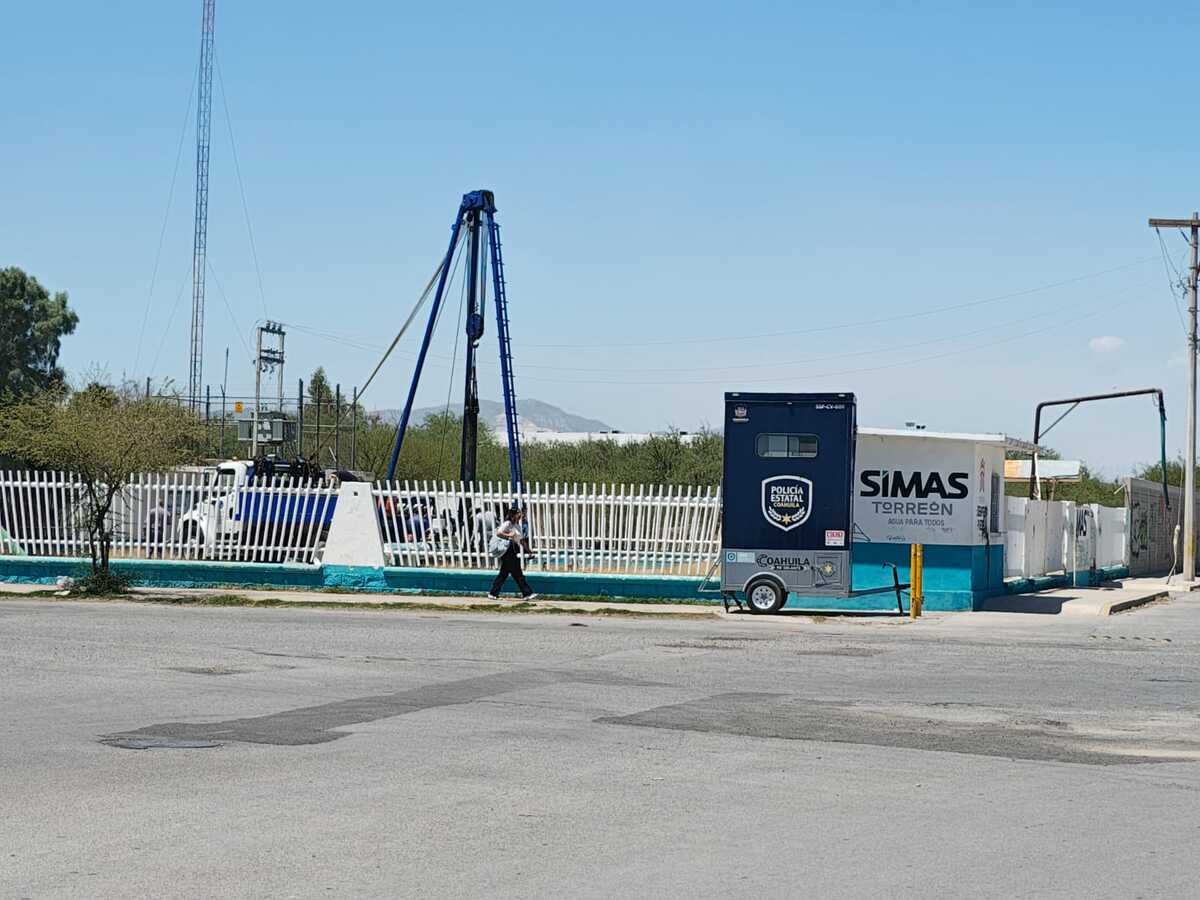 Se implementó un operativo de pipas para abastecer cisternas y evitar afectaciones a unos 4 mil estudiantes.| Especial.