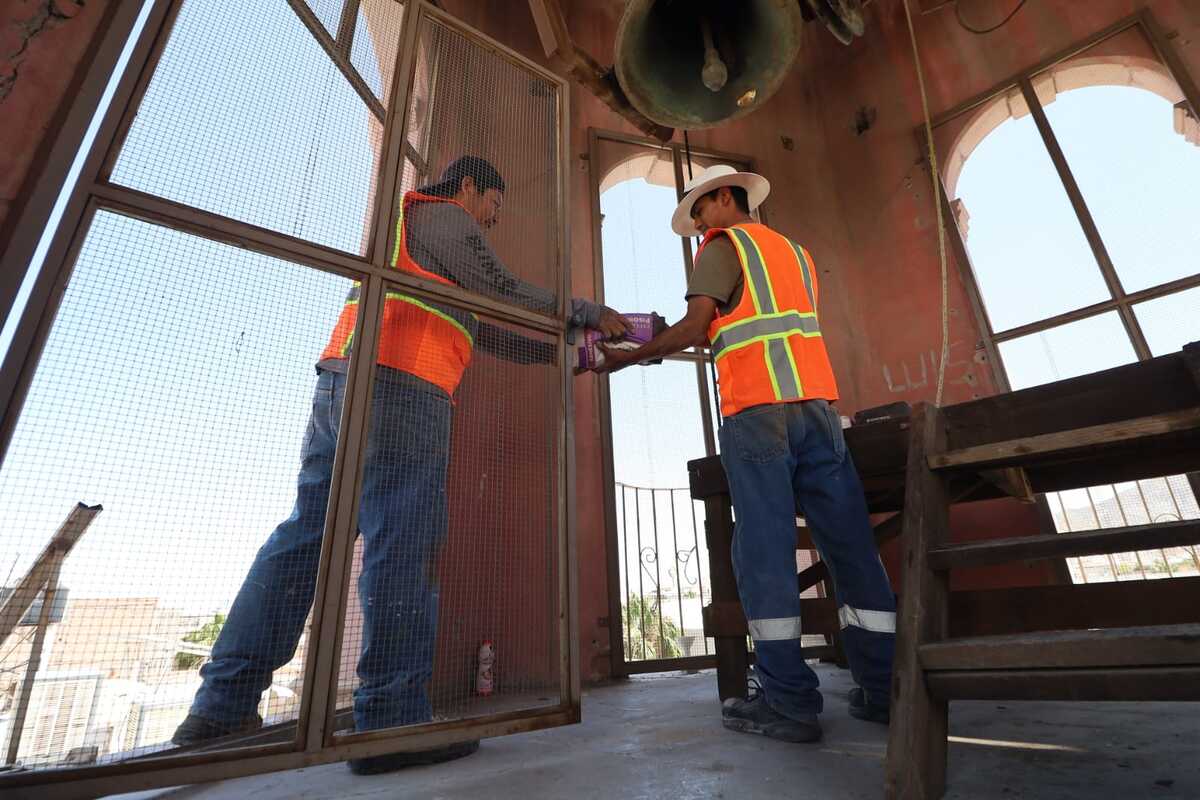El INAH inició trabajos en las torres del histórico templo, afectadas por ráfagas atípicas.| Verónica Rivera.