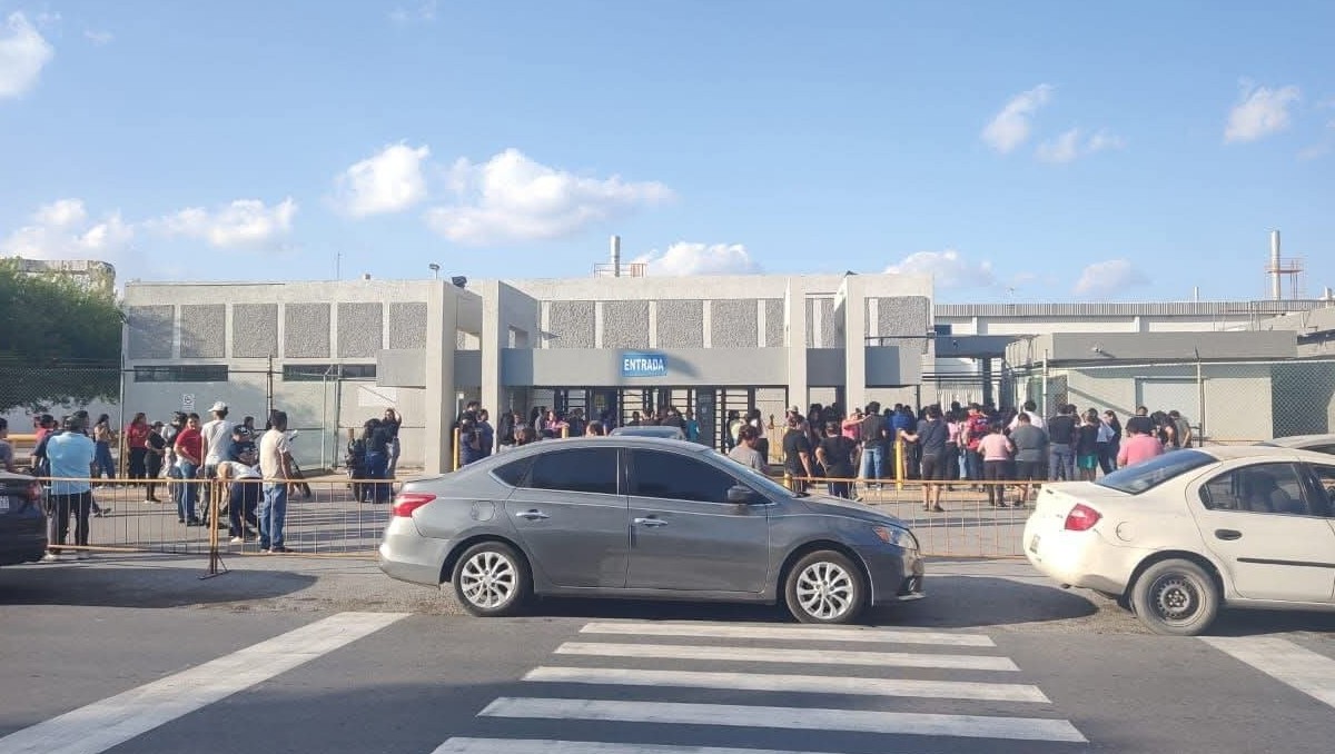 Obreros de la empresa Trico siguen en resguardo de la planta en Matamoros, Tamaulipas.