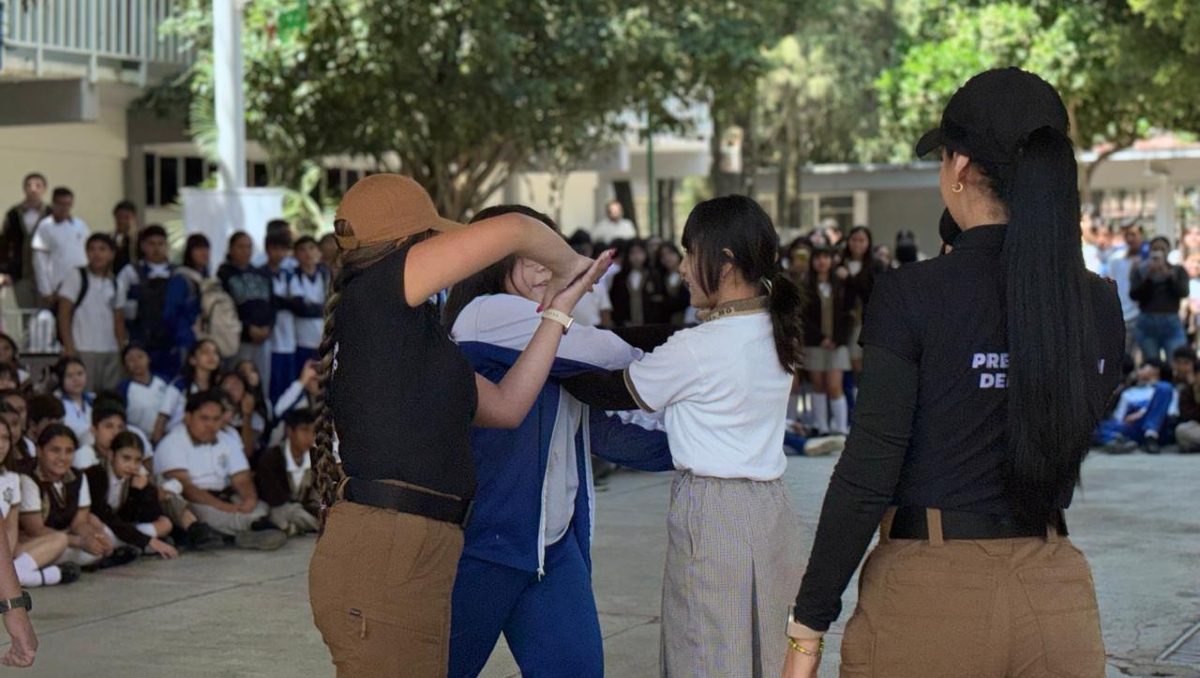 También se les compartieron técnicas de defensa a las estudiantes que asistieron (Foto: Cortesía)