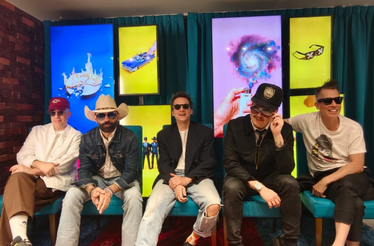 Kinky está de regreso con nueva música y adelanta el concepto de su nuevo álbum | Omar Pardavé