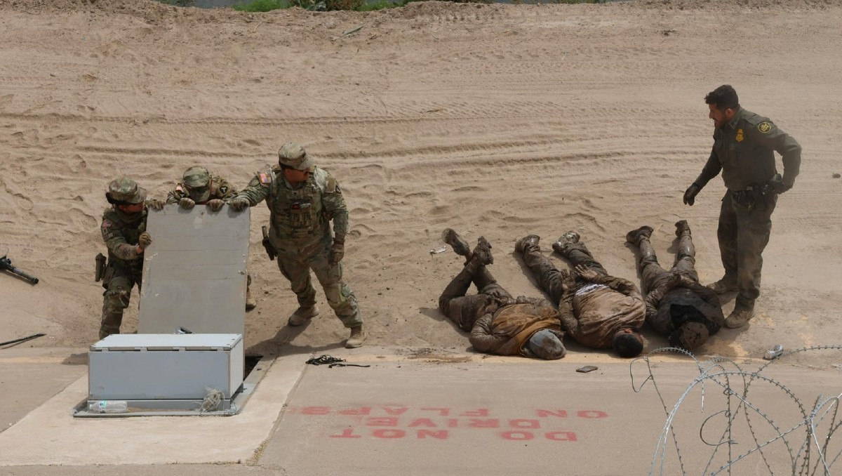 La Ley de Autorización de Defensa Nacional para el año 2026, firmada por el presidente establece la implementación del registro automático. | Especial