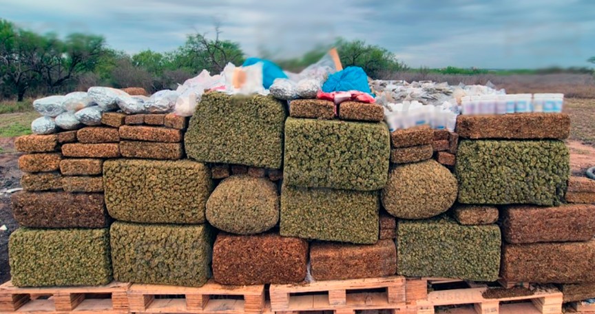 En Reynosa, Tamaulipas, aseguraron 22 kilos de metanfetamina y 917 kilos de mariguana.