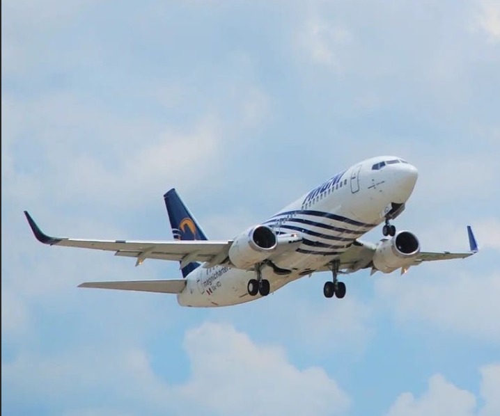 Suspensión de operaciones de Magnicharters  dejo a miles de pasajeros varados. | Especial.