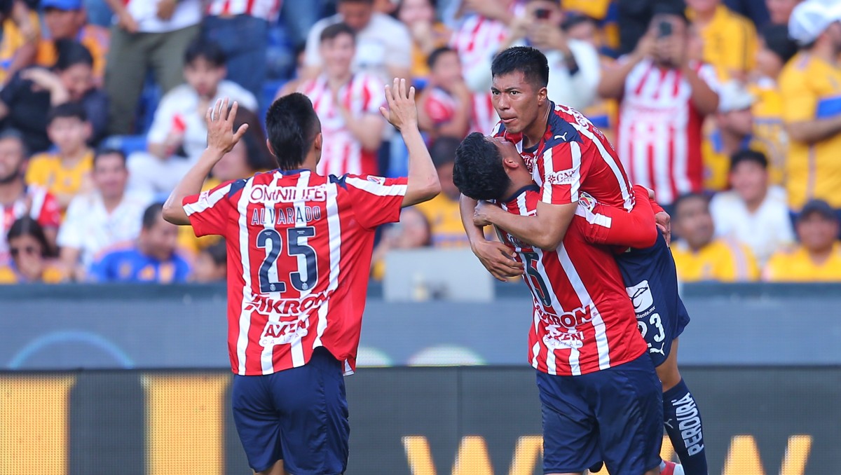 Chivas podría afianzarse el liderato en la recta final del Clausura 2026 (Imago7)