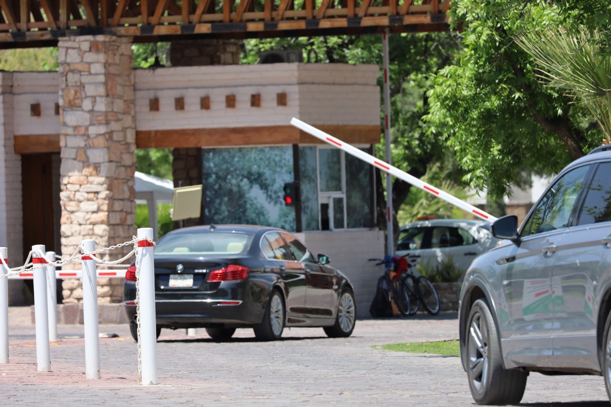 Conforme crece la ciudad de Torreón va en aumento el número de fraccionamientos cerrados o de acceso controlado. (Verónica Rivera)