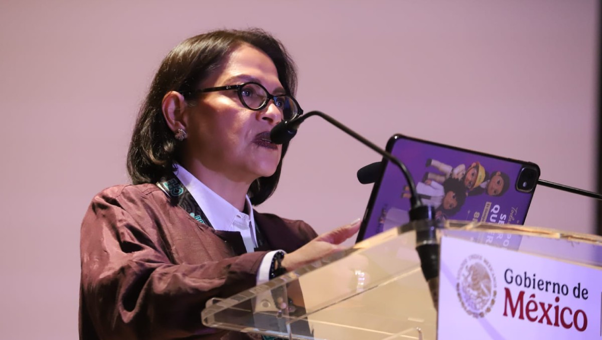 Emilia Calleja, directora de CFE, en las actividades de la Feria de Energía e Innovación para la Transformación y el Bienestar. Foto: Jesús Quintanar