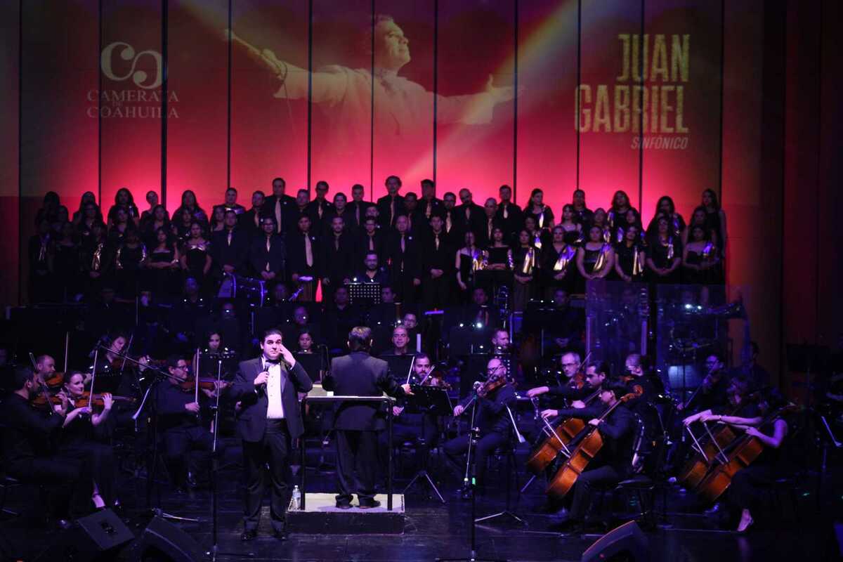 El espectáculo 'Homenaje Sinfónico al Divo' llegará a Torreón, Saltillo y Monterrey en junio.| Martín Piña.