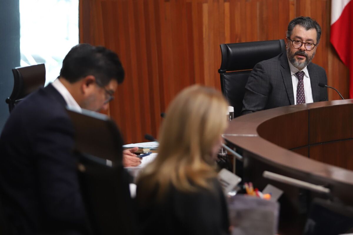 De manera inédita, un proyecto fue rechazado por el pleno del TEPJF por una entrega en sesión. | Foto: Cuartoscuro.