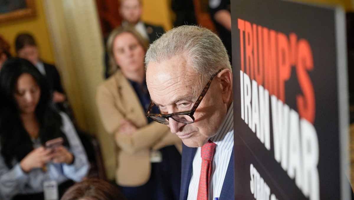 Republicanos del Senado de EU rechazan frenar guerra de Trump contra Irán