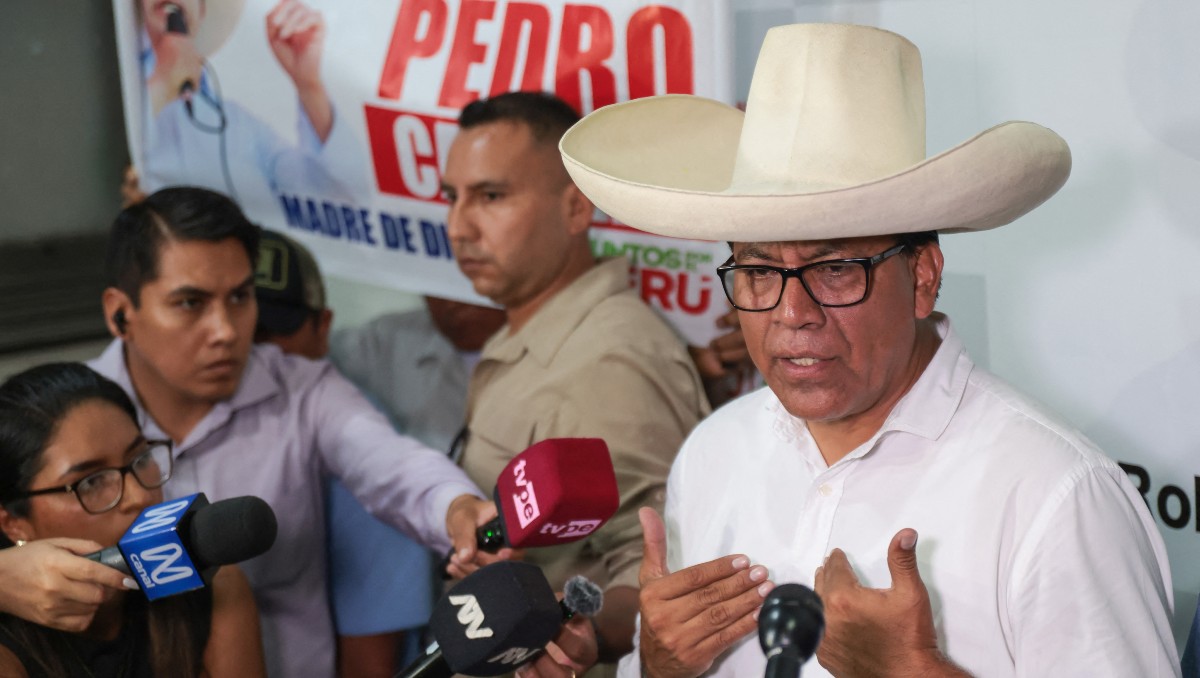 Sánchez prometió en su campaña liberar a Pedro Castillo, ahora en prisión | AFP