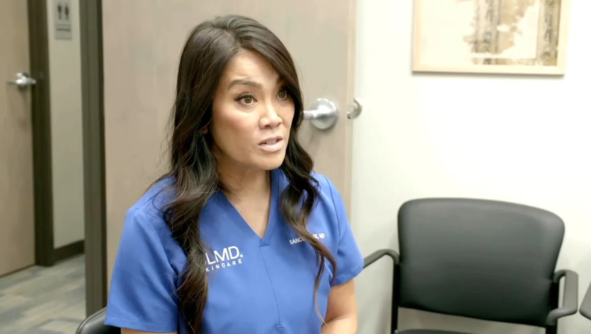 Sandra Lee, conocida como Dr. Pimple Popper, reveló que sufrió un derrame cerebral