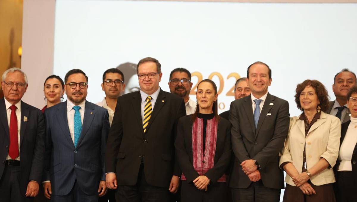 Sheinbaum presenta a científicos en Palacio Nacional. Foto: Jorge Carballo