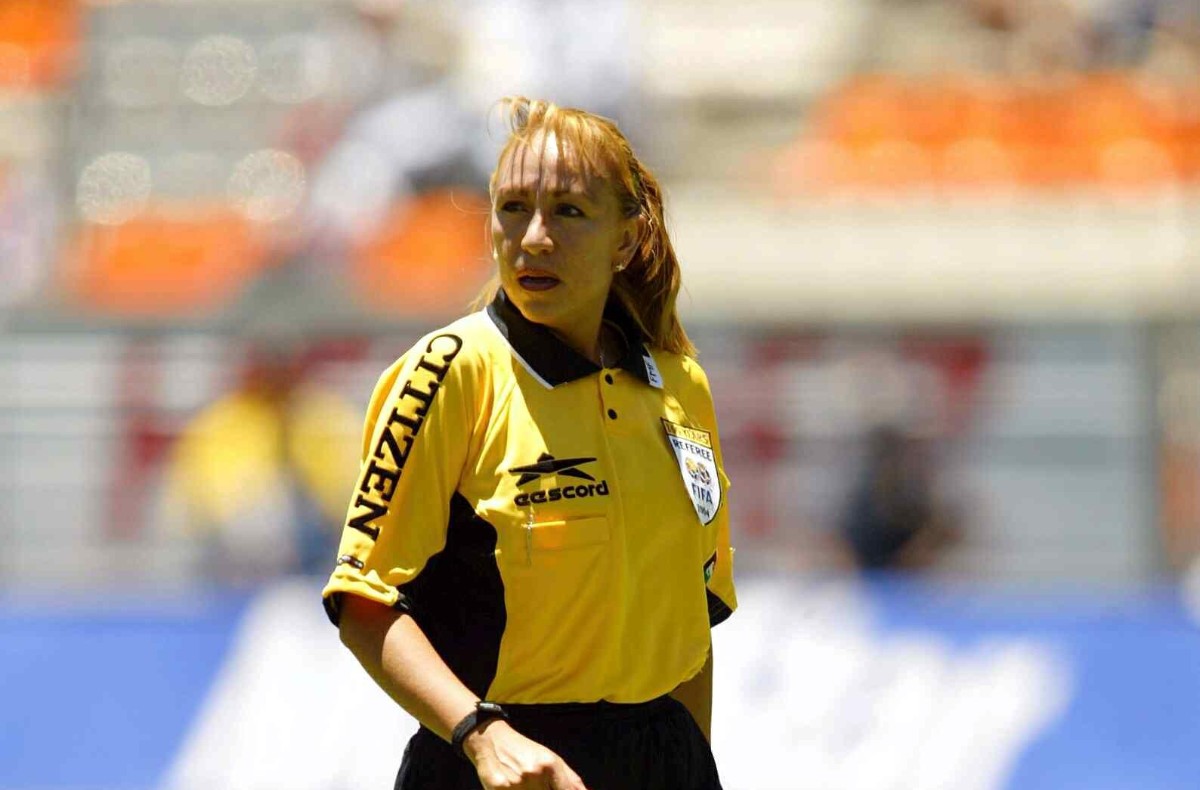Vicky Tovar recuerda su lucha en el árbitraje del futbol mexicano (Mexsport)